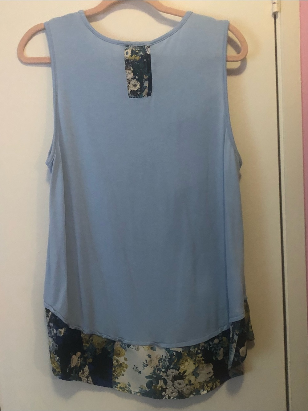 Light Blue Floral Hem Sleeveless Women's Top